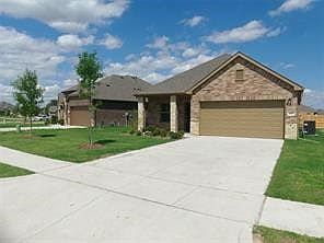 1st image of 605 Beechwood Dr