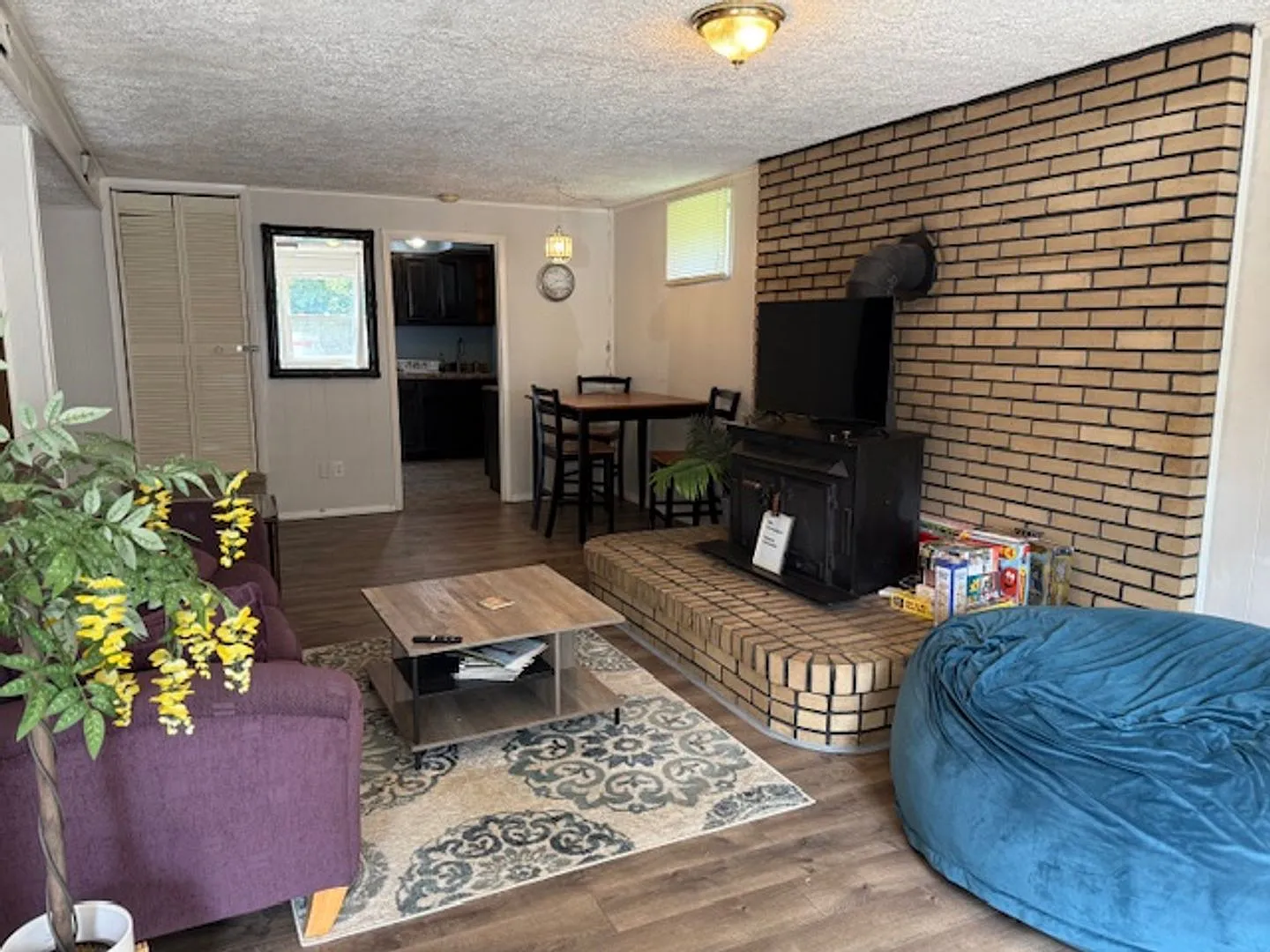 1 bed, 1.0 bath, 663 sqft, $1,000 — Photo 4