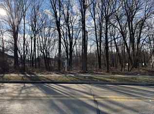 Macomb Macomb St, Grosse Ile, MI 48138