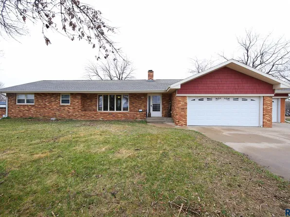 46718 265th St, Sioux Falls, SD 57107