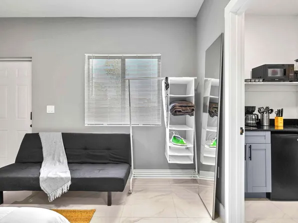 1784 NW 31st St, Miami, FL