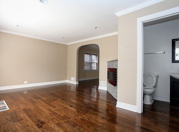 5th image of 7622 S Winchester Ave