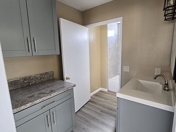3rd image of 4254 42nd St APT E