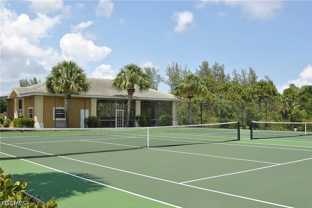 2 bed, 2.0 bath, 1226 sqft, $3,300 — Photo 2