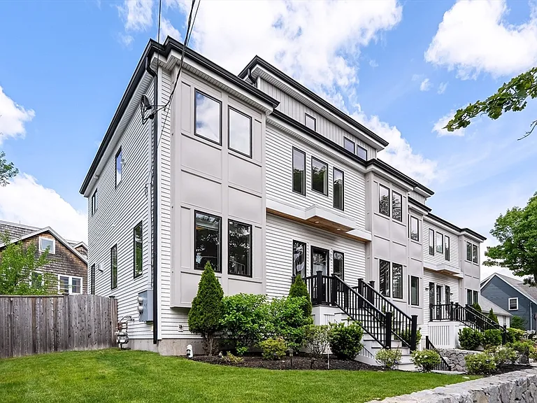 65 Lancaster Rd #65 — Photo 2