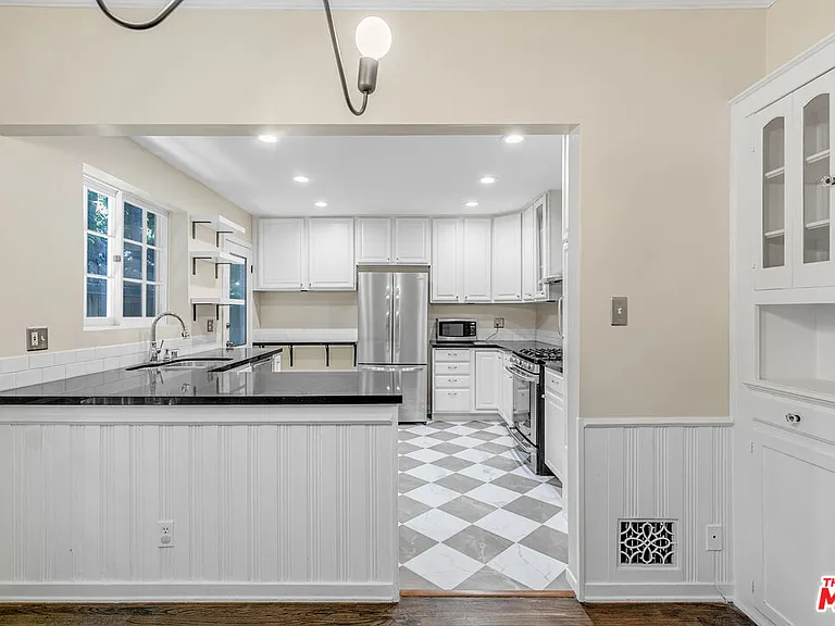 6053 Scenic Ave — Photo 13