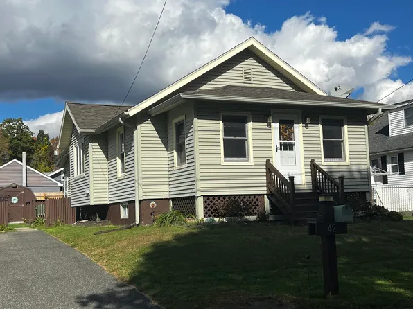 42 Lucille St, Pittsfield, MA 01201