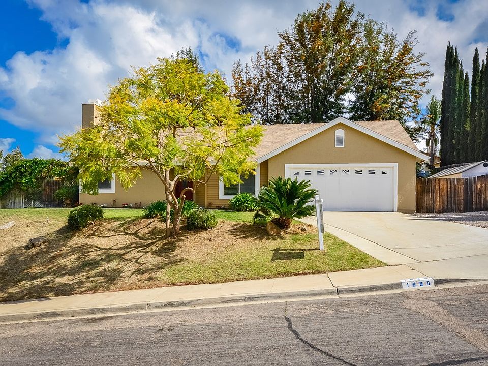 1st image of 1558 Cove Ct