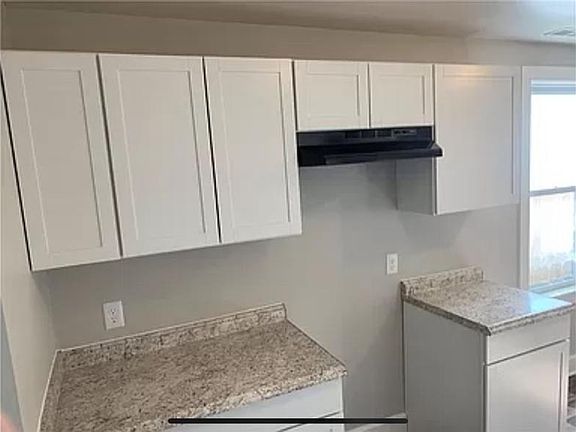 5th image of 1138 Villa Ave #1