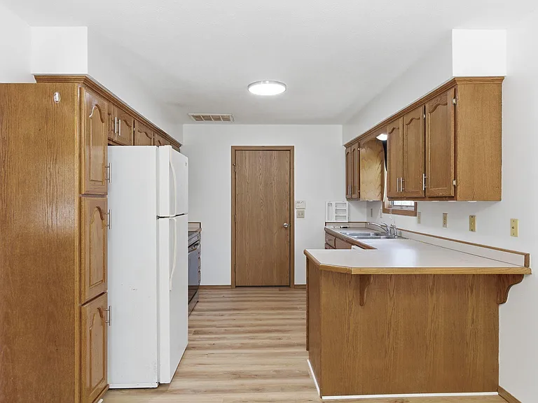 657 Kings Carriage Rd — Photo 13