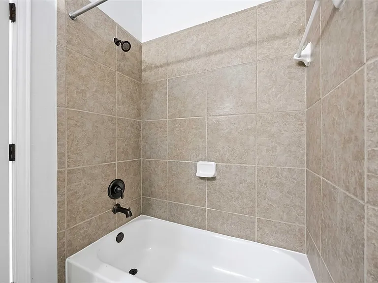 601 Dunlavy Ln — Photo 15