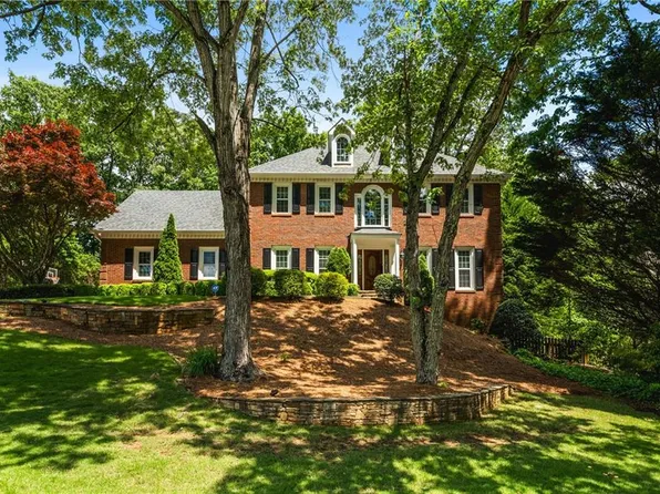 4047 Jordan Lake Dr, Marietta, GA 30062