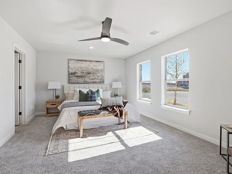 905 Pullman St — Photo 13