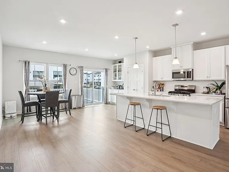 47 Rosemary Way — Photo 15