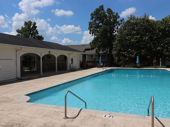 2nd image of 1280 Middle Tennessee Blvd APT C-1