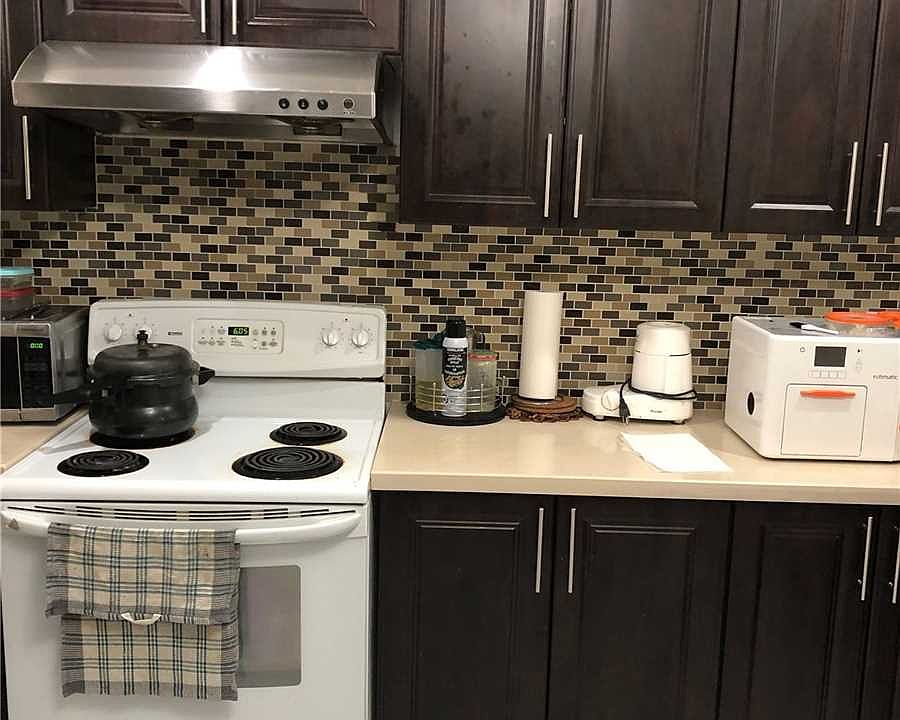 2nd image of 25 Crestwood Dr