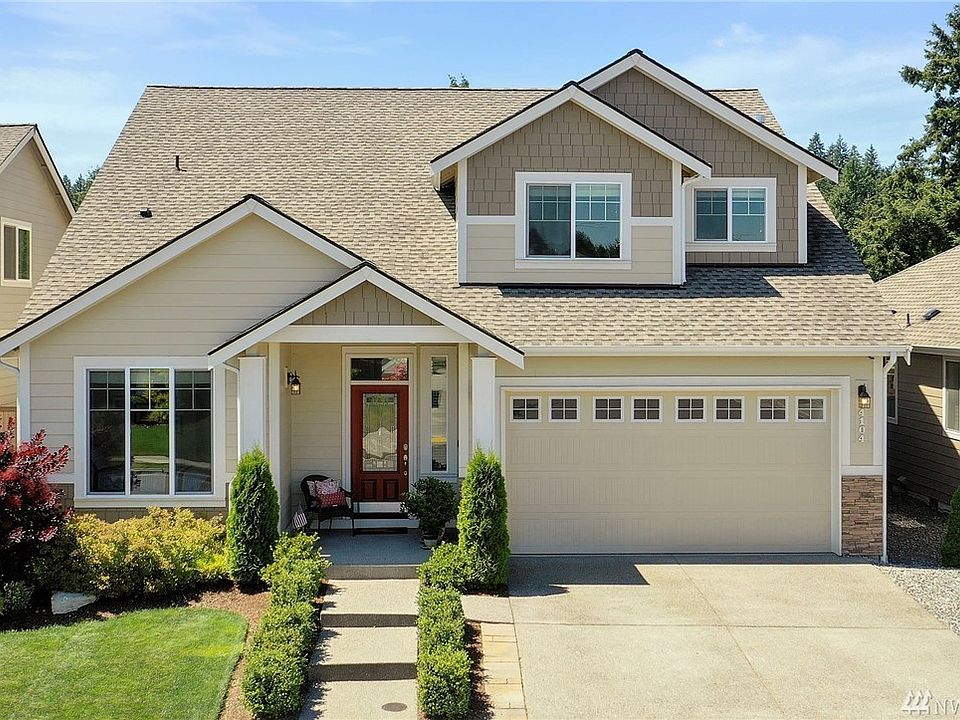 Welcome home to this gorgeous 3-bed (Master on the Main floor) 3-bath home in Villages at South Hill.