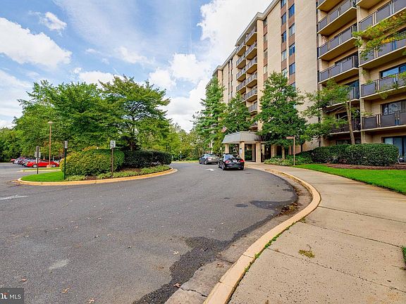 2nd image of 3101 S Manchester St APT 119