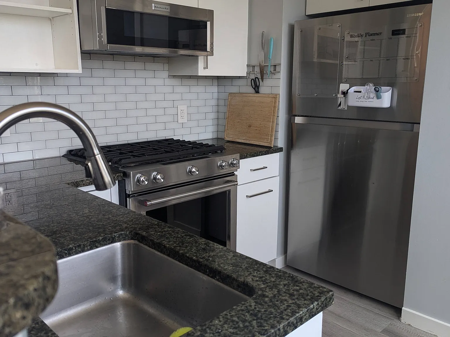 2 bed, 1090 sqft, $3,333 — Photo 4