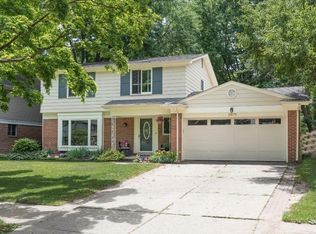 2878 Baylis Dr, Ann Arbor, MI 48108