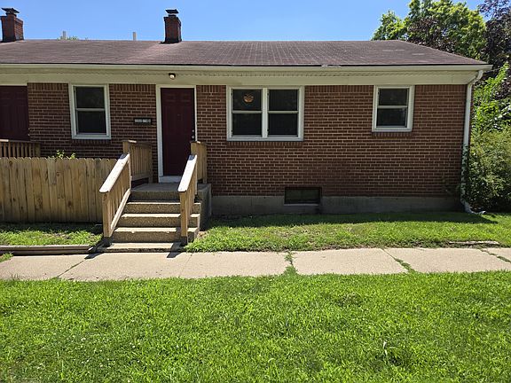 2nd image of 2202 7th St #1