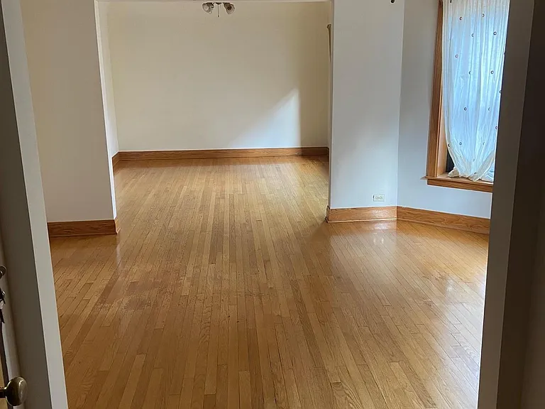 552 W Roscoe St #2B — Photo 1