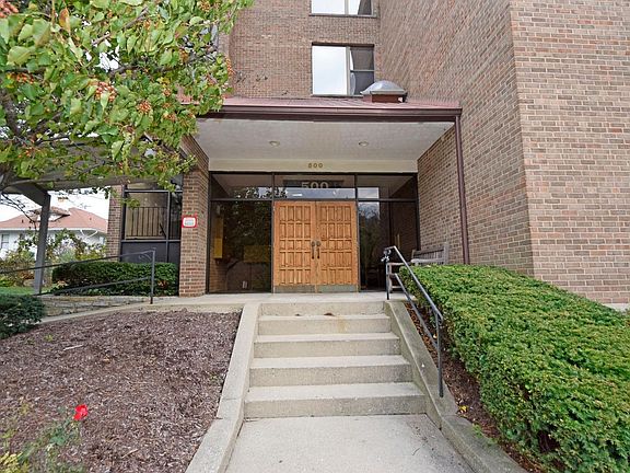 3rd image of 500 Mount Hope Ave Unit 403