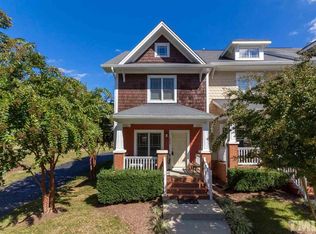 1025 Mica Lamp Ct, Apex, NC 27502