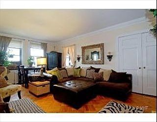 4th image of 2052 N Lincoln Park W APT 1409