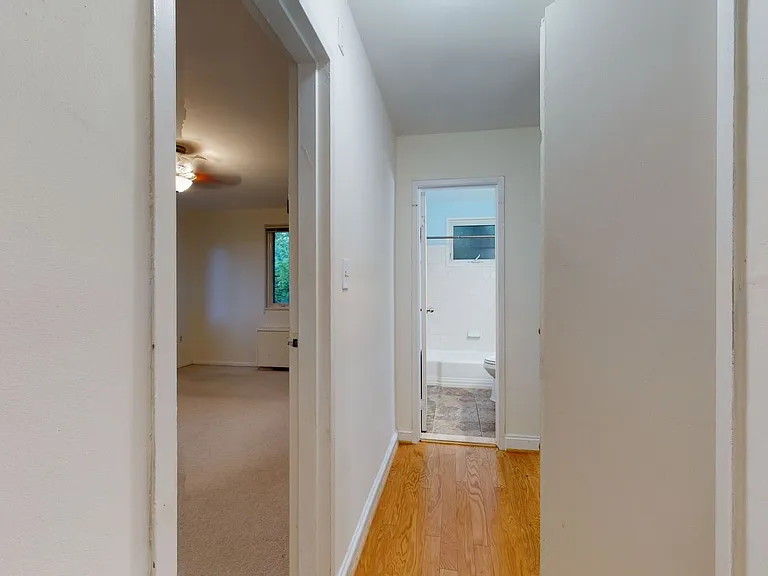 2400 41st St NW #208 — Photo 17