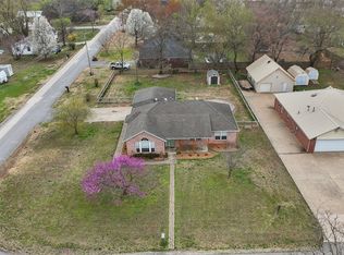 510 S Pittman St, Prairie Grove, AR 72753