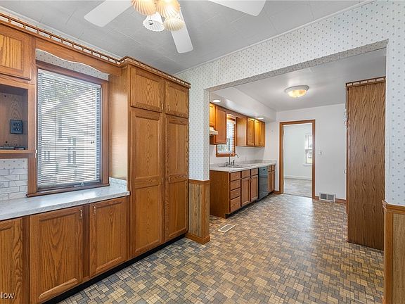4th image of 132 Homestead Dr