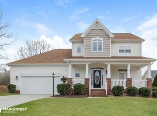 8503 Castle Cliff Dr, Matthews, NC 28105