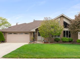 9040 Frances Ln, Orland Park, IL 60462