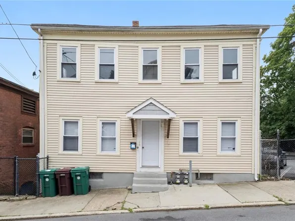 62 Cato St, Woonsocket, RI 02895