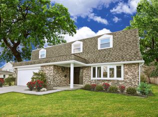 916 S Mitchell Ave, Arlington Heights, IL