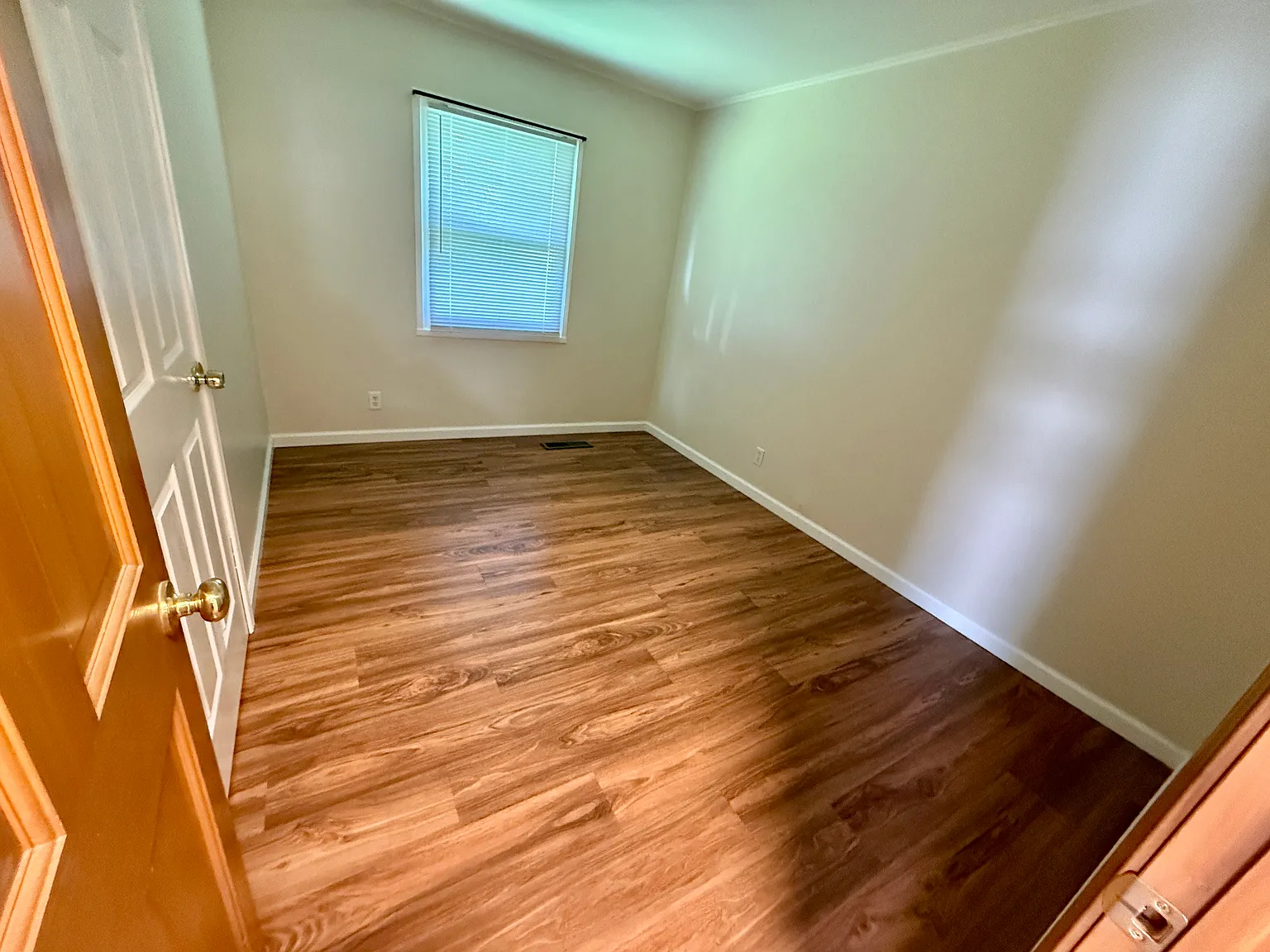 3 bed, 960 sqft, $2,150 — Photo 4