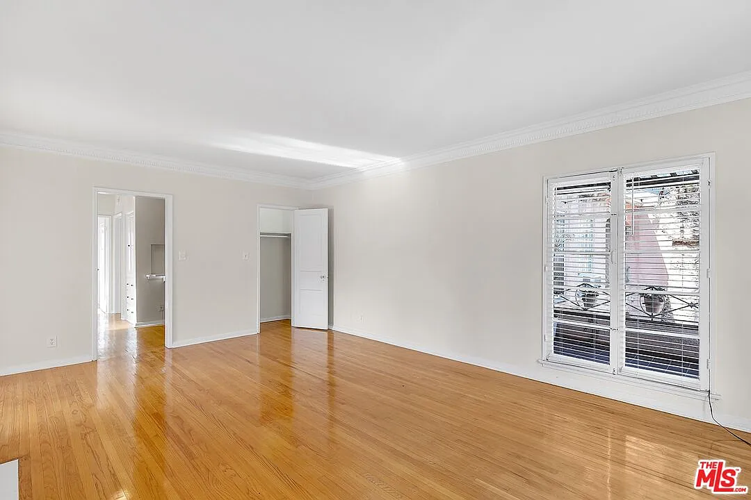 2 bed, 1.0 bath, 1400 sqft, $3,865 — Photo 2