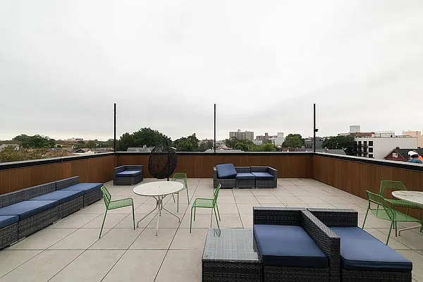 Rented by Rennit Inc. | media 13