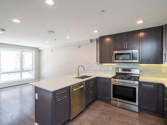 4th image of 1430 Clymer St APT 1