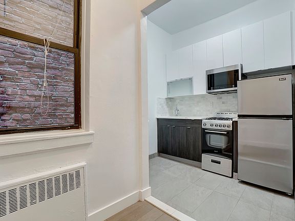 5th image of 148 E 30th St APT 3e