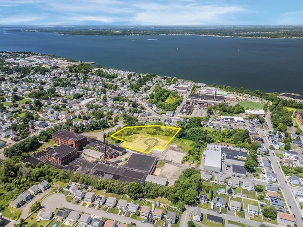 0 Bay St, Fall River, MA 02724