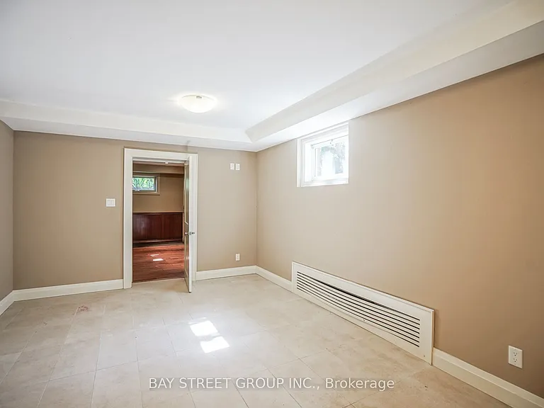 28 Wembley Ave — Photo 32