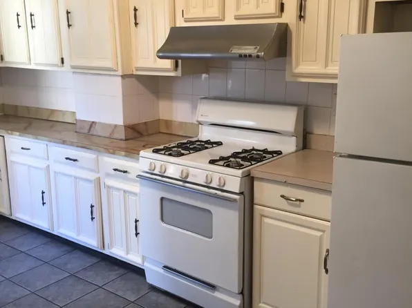 2633 S Sheridan St, Philadelphia, PA 19148