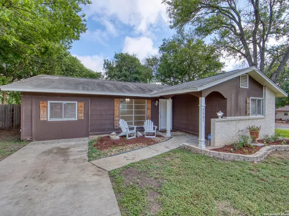 7521 Mountain Oak Trail, Live Oak, TX 78233