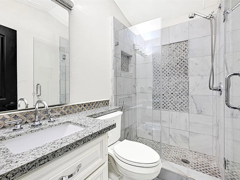 509 Joan Of Arc Dr — Photo 20