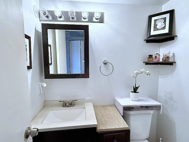 181 Tilford #I — Photo 11