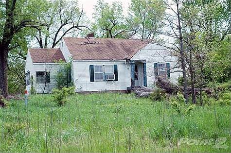 North Side of the 2 Bedroom, 1 Bath Home Plus Basement - Needs TLC