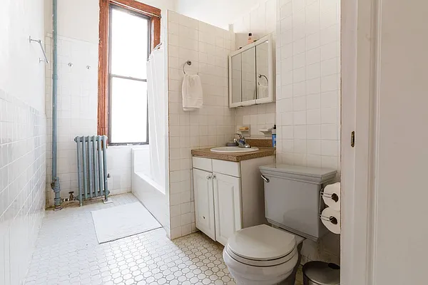 Rented by Bohemia Realty Group | media 12