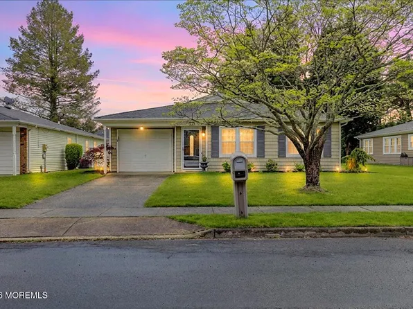 11 Tennis Court, Brick, NJ 08723